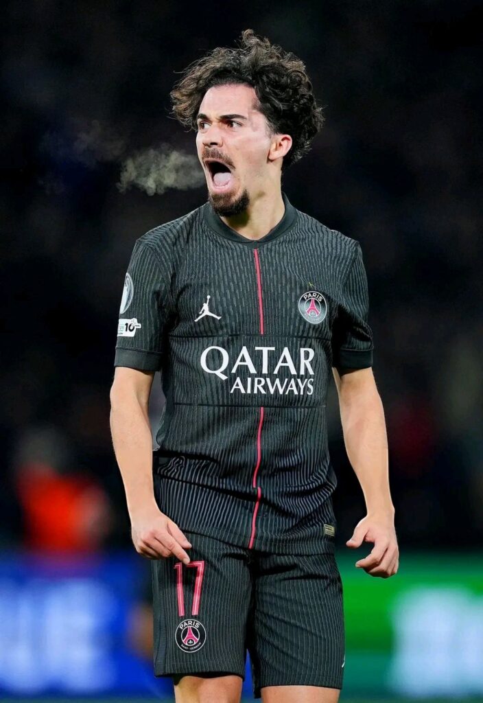 17668474956202962111744909508365-704x1024 Ballon d’Or 2026: Quem Está na Corrida pelo Maior Prémio Individual do Futebol Mundial?