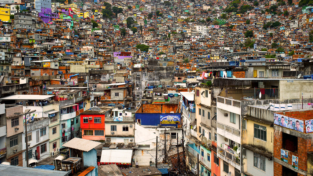 favela-edited A Triste Cultura do Funk no Brasil: Entre o Sucesso Digital, a Glamourização da Pobreza e as Suspeitas de Crime