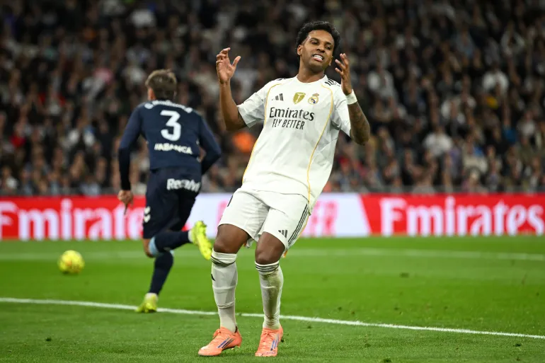 getty_6935f5d309-1765144019-1 Real Madrid afunda em crise: derrota para o Celta expõe fragilidade, aumenta tensão interna e coloca Xabi Alonso sob vigilância máxima