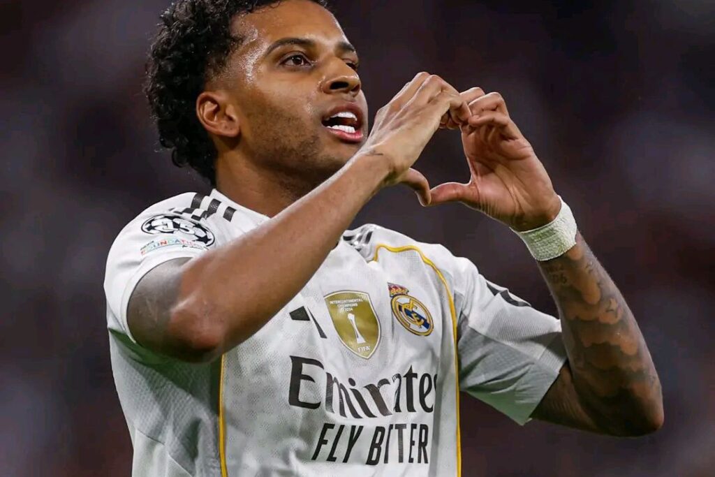 image_editor_output_image1965391077-17657170451814531299210536920452-1024x683 🚨 Real Madrid se despede do distintivo da Copa Intercontinental: fim de um símbolo histórico no futebol mundial